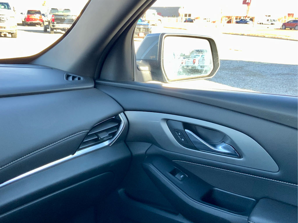 Thumbnail: 2023 Chevrolet Traverse - 42