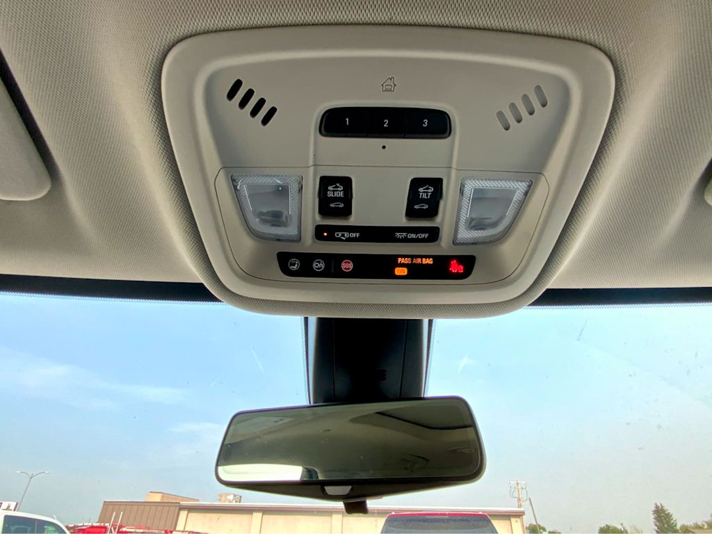 Thumbnail: 2019 Chevrolet Traverse - 27