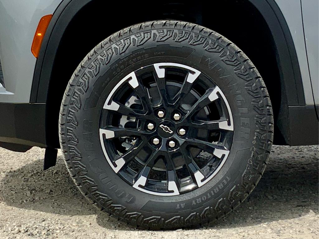 Thumbnail: 2026 Chevrolet Traverse - 28