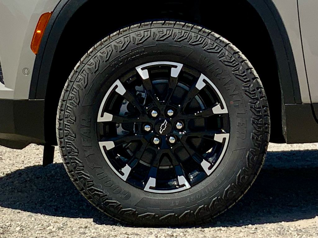 Thumbnail: 2026 Chevrolet Traverse - 8