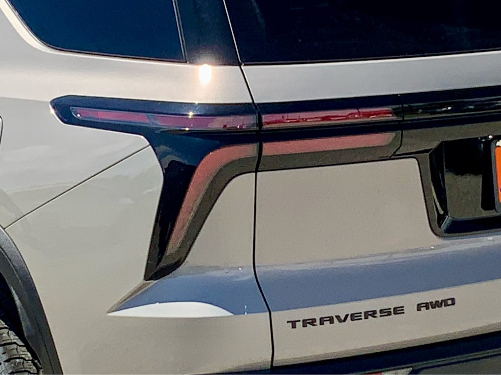 Thumbnail: 2026 Chevrolet Traverse - 25
