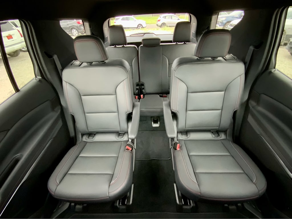 Thumbnail: 2026 Chevrolet Traverse - 36