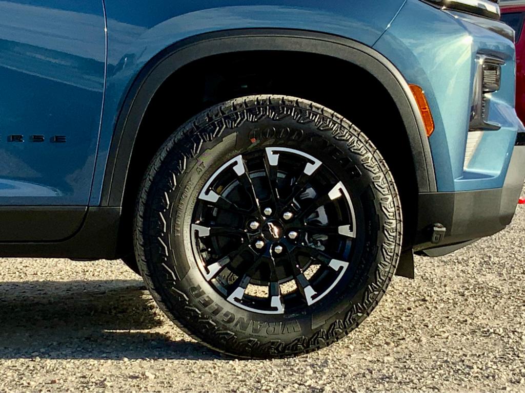 Thumbnail: 2026 Chevrolet Traverse - 26