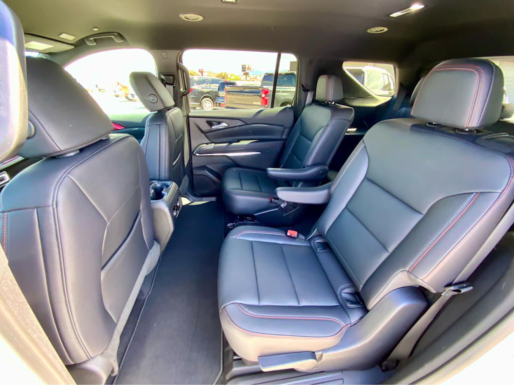 Thumbnail: 2026 Chevrolet Traverse - 12
