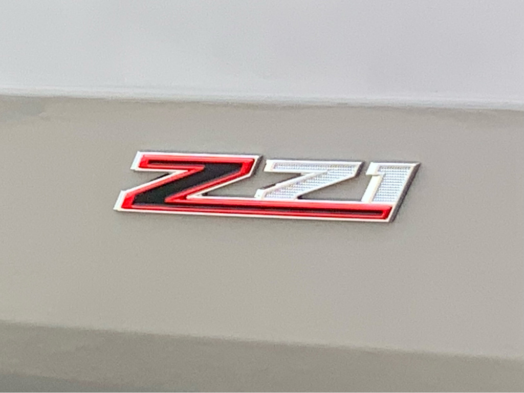 Thumbnail: 2027 Chevrolet Traverse - 32
