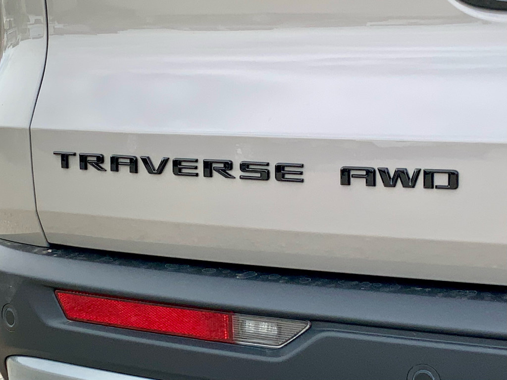 Thumbnail: 2027 Chevrolet Traverse - 31