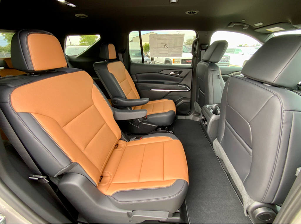 Thumbnail: 2027 Chevrolet Traverse - 33