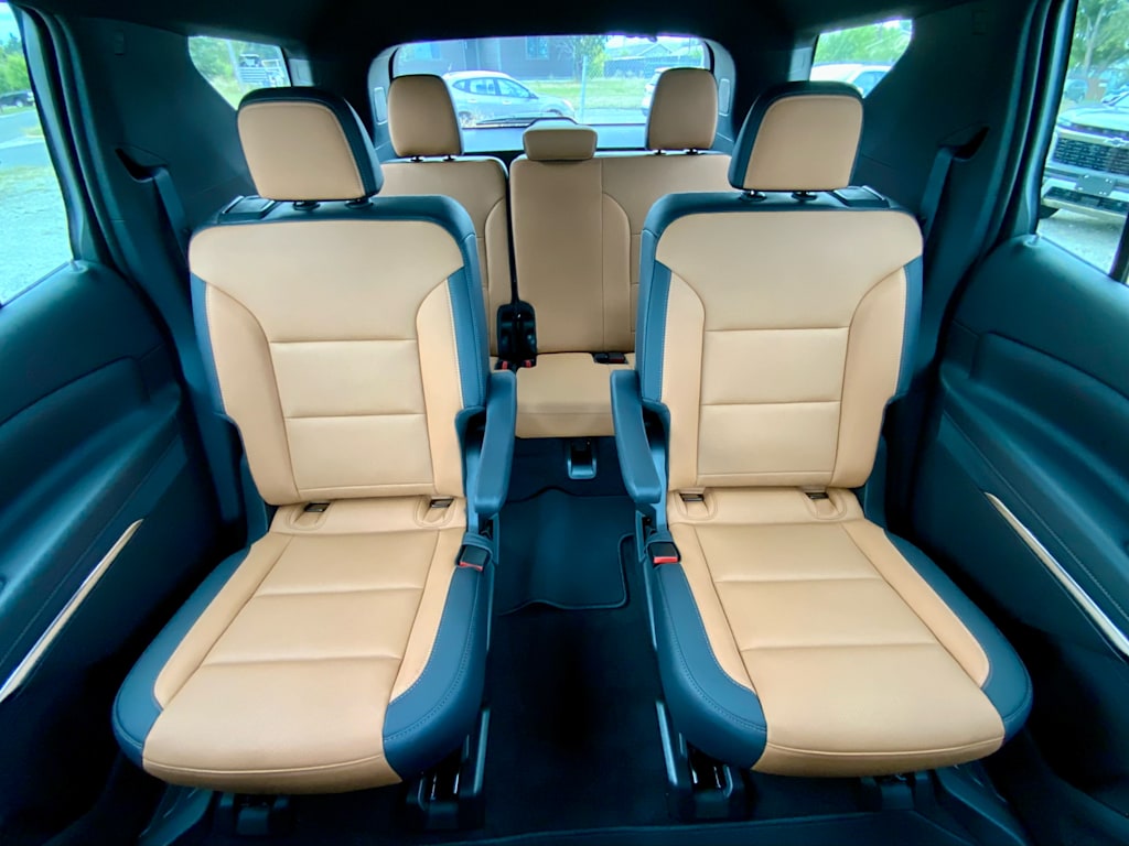 Thumbnail: 2027 Chevrolet Traverse - 35
