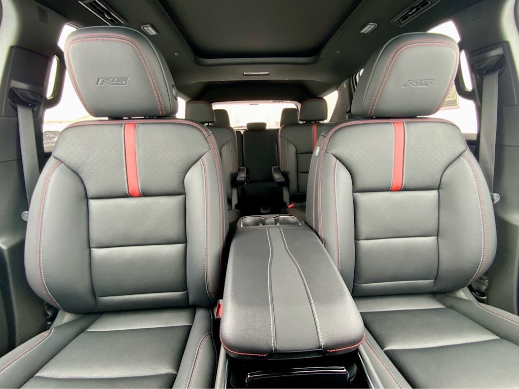 Thumbnail: 2026 Chevrolet Traverse - 16