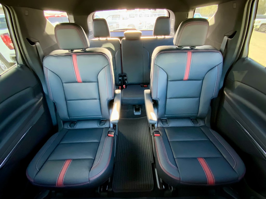 Thumbnail: 2026 Chevrolet Traverse - 38