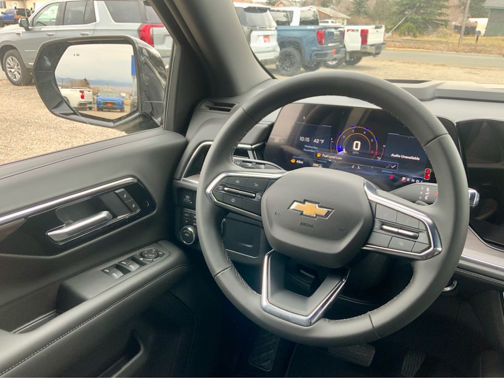 Thumbnail: 2026 Chevrolet Suburban - 38