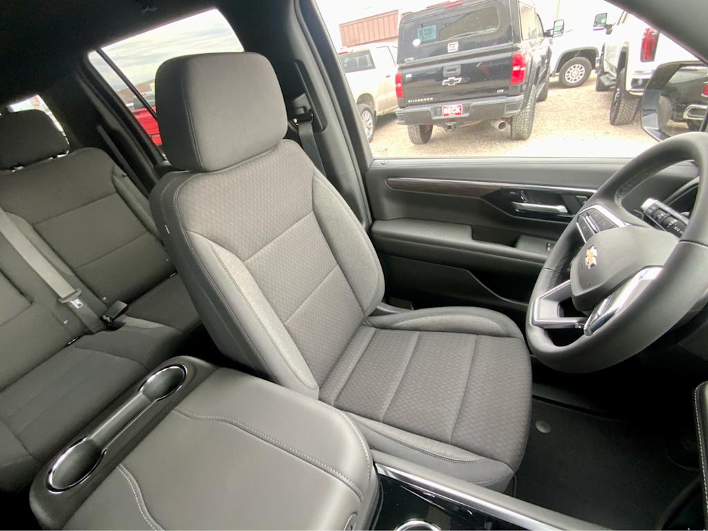 Thumbnail: 2026 Chevrolet Suburban - 33