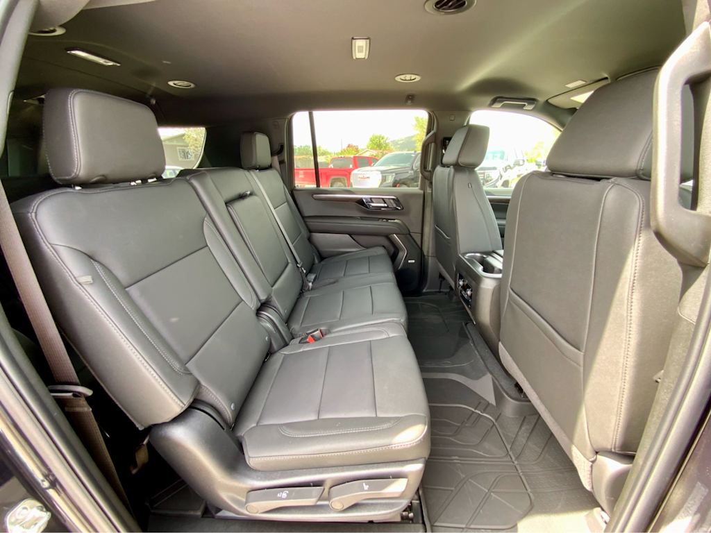 Thumbnail: 2026 Chevrolet Suburban - 32