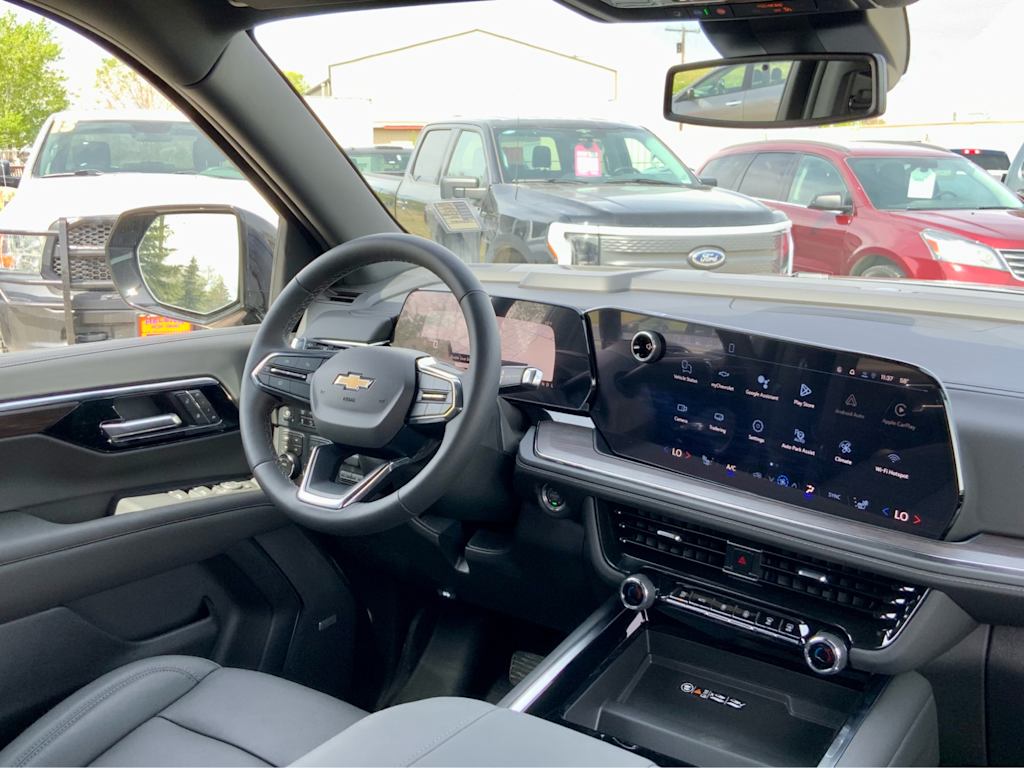 Thumbnail: 2026 Chevrolet Suburban - 38