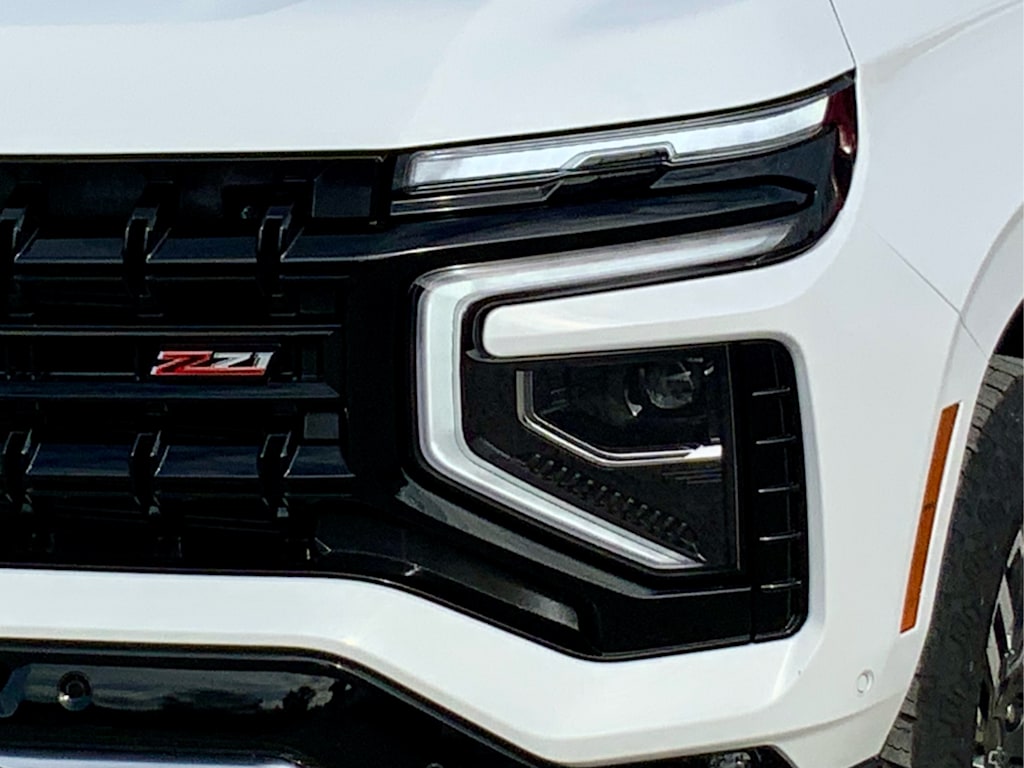 Thumbnail: 2026 Chevrolet Suburban - 25
