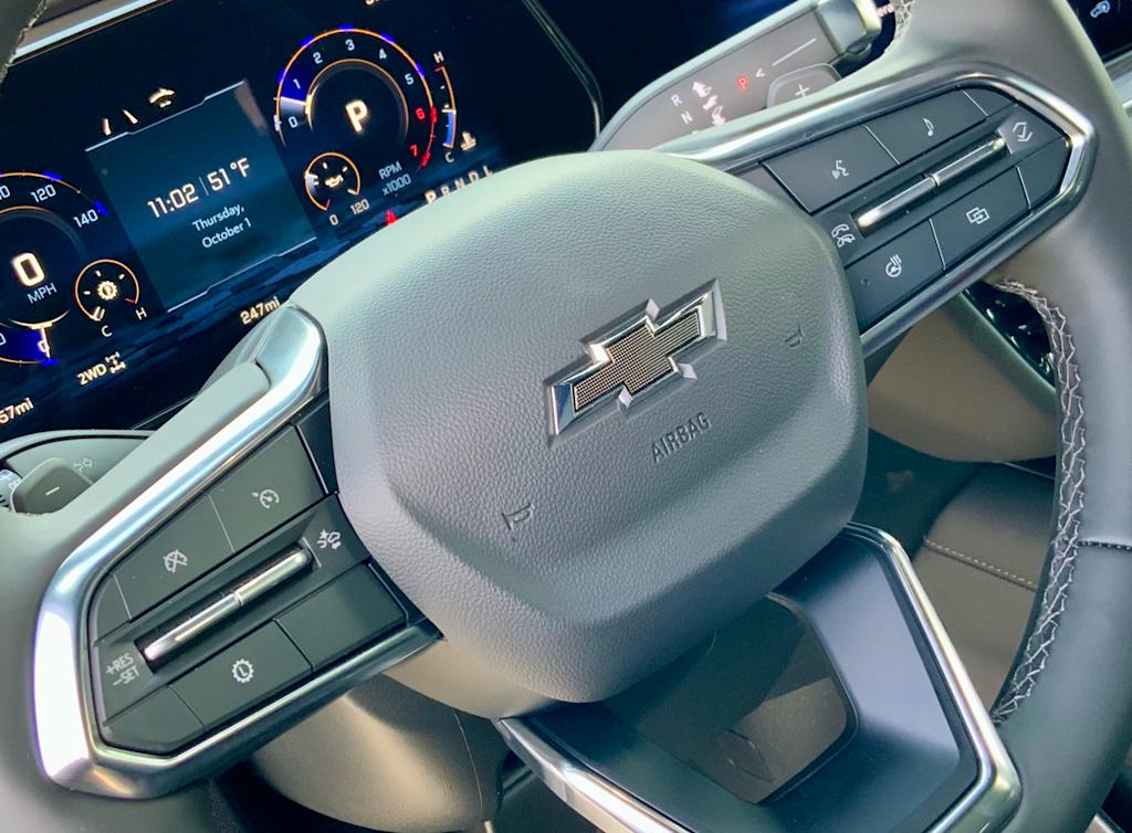 Thumbnail: 2026 Chevrolet Suburban - 35