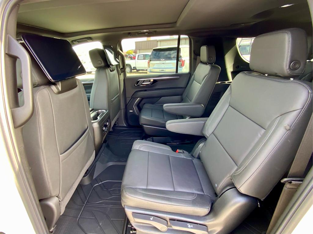 Thumbnail: 2026 Chevrolet Suburban - 12