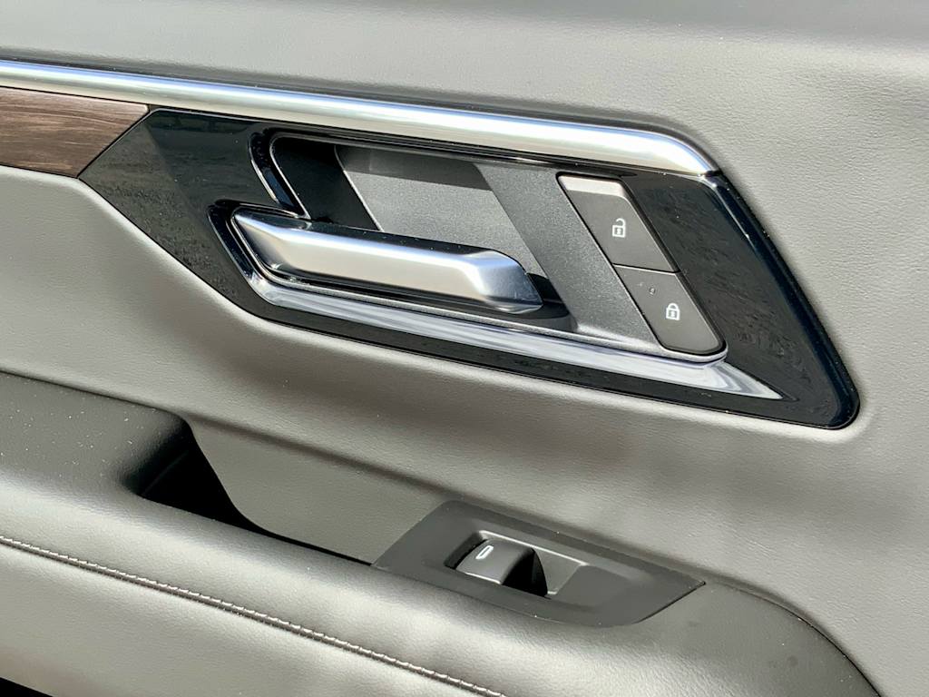 Thumbnail: 2026 Chevrolet Suburban - 45