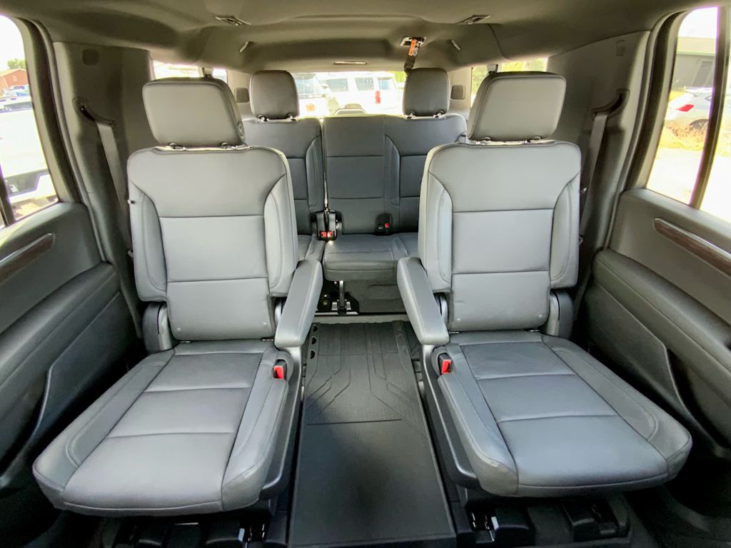 Thumbnail: 2026 Chevrolet Suburban - 34