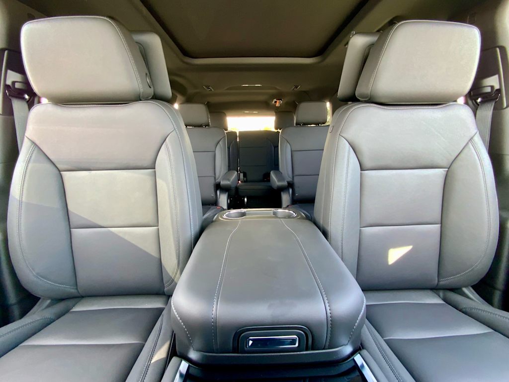 Thumbnail: 2026 Chevrolet Suburban - 16
