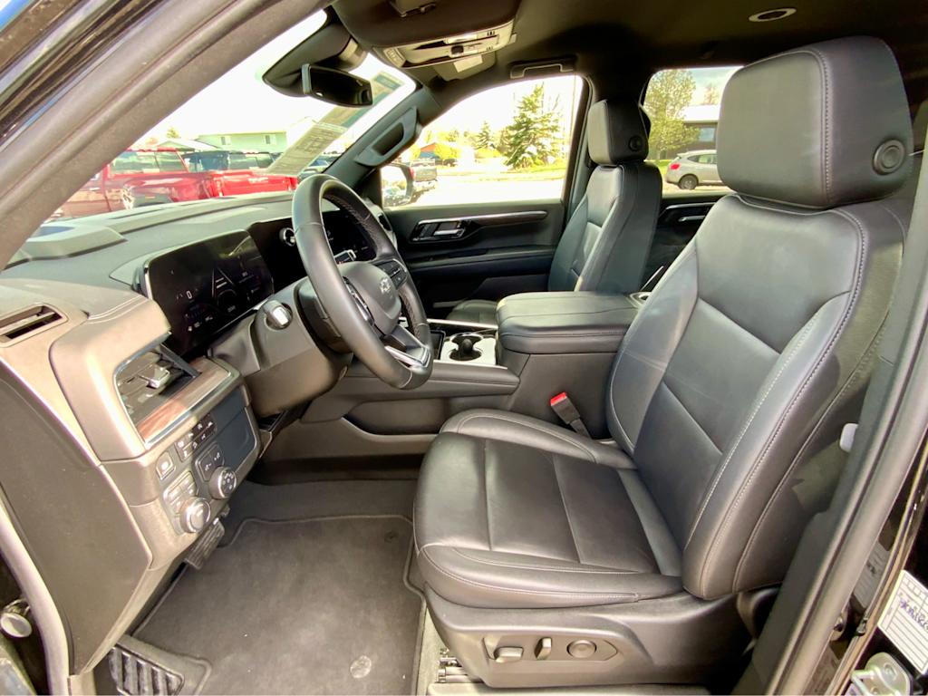 Thumbnail: 2025 Chevrolet Suburban - 11