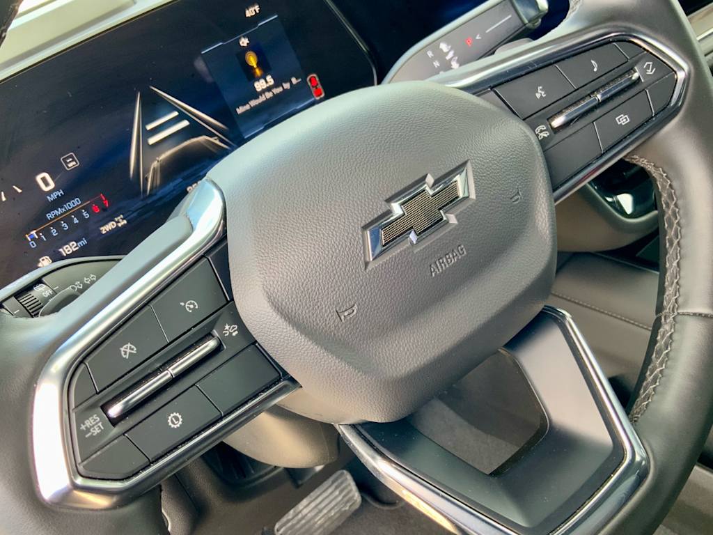 Thumbnail: 2025 Chevrolet Suburban - 40