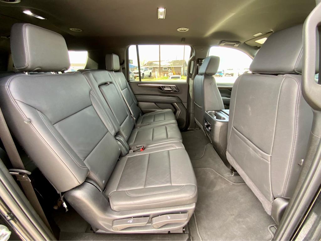 Thumbnail: 2025 Chevrolet Suburban - 30