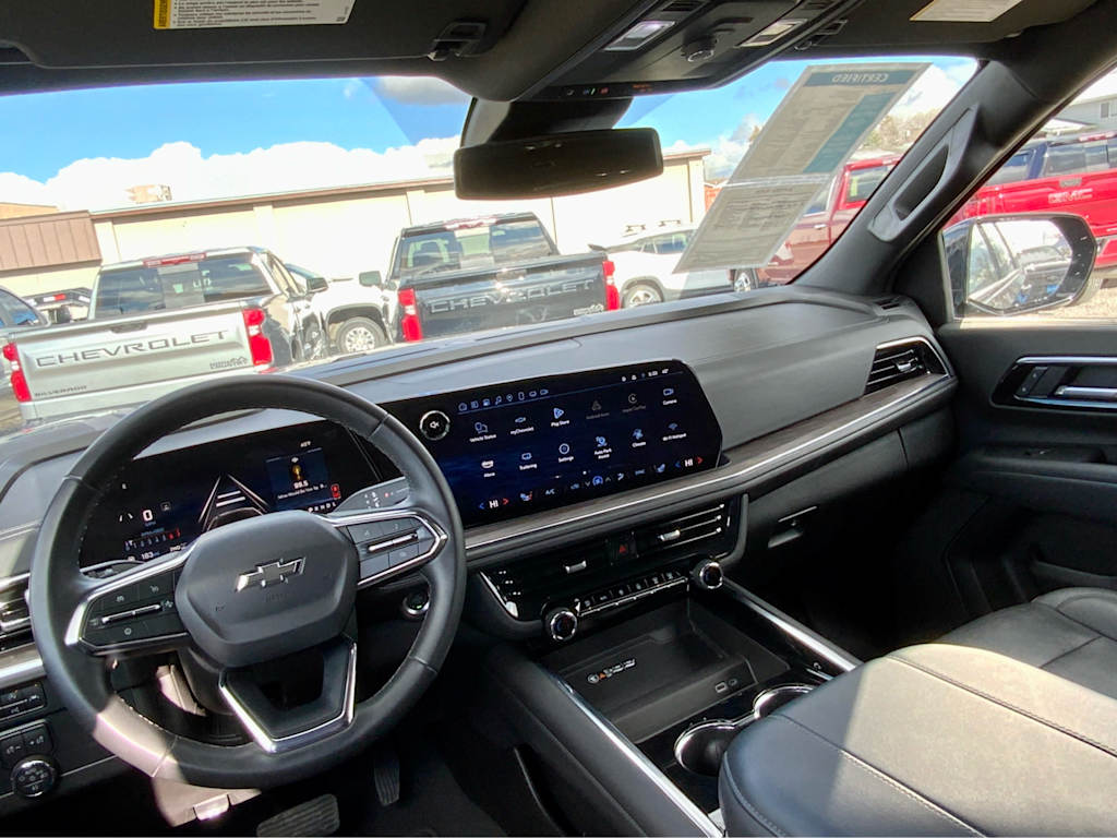 Thumbnail: 2025 Chevrolet Suburban - 15