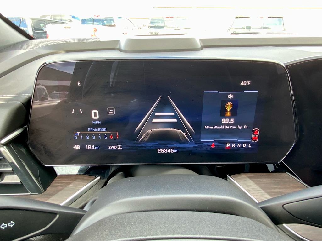 Thumbnail: 2025 Chevrolet Suburban - 17