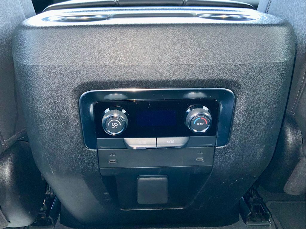 Thumbnail: 2025 Chevrolet Suburban - 46