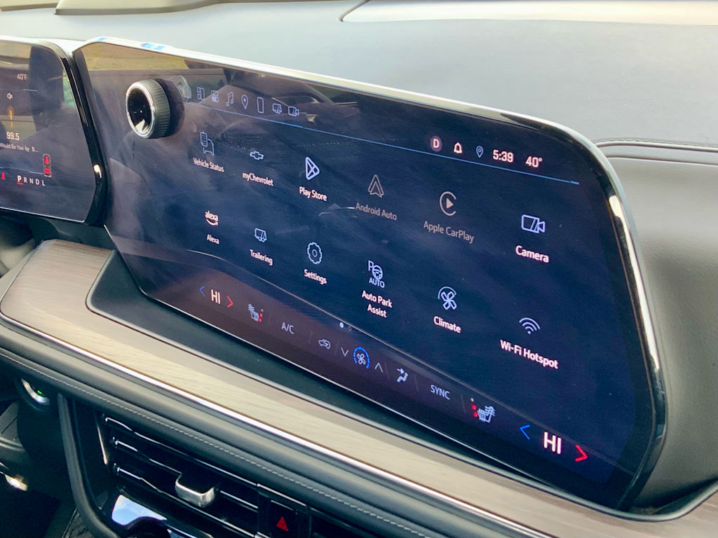 Thumbnail: 2025 Chevrolet Suburban - 7