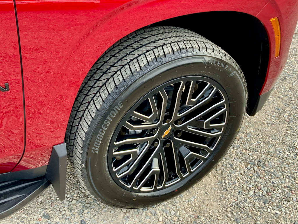 Thumbnail: 2026 Chevrolet Suburban - 30