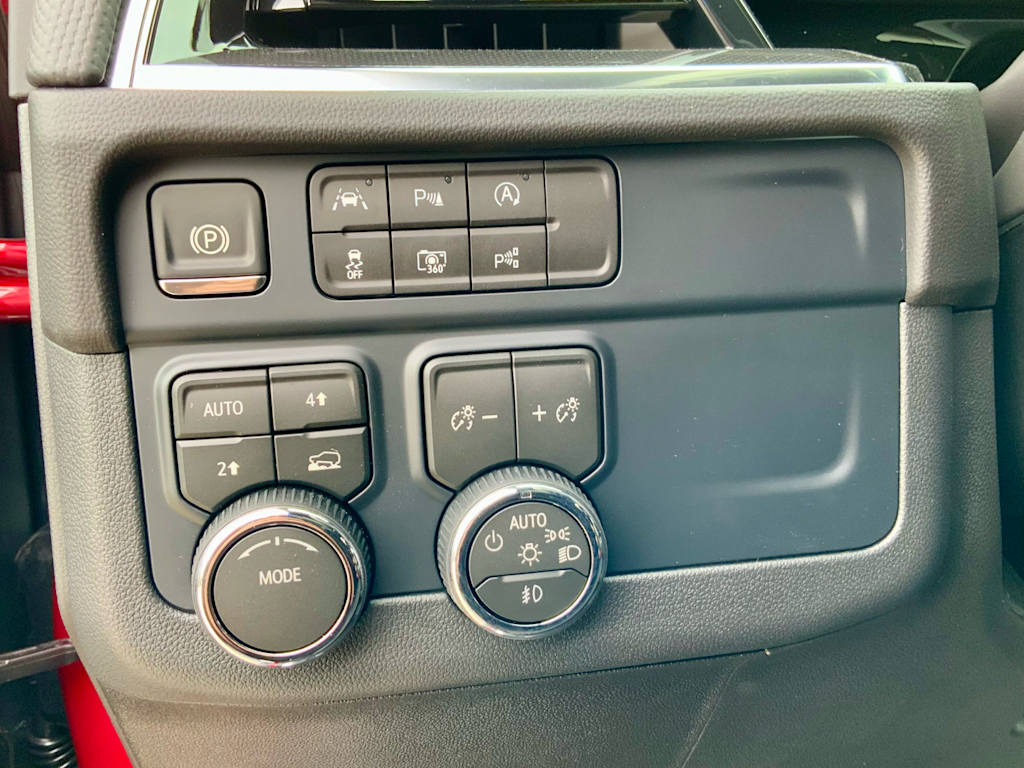 Thumbnail: 2026 Chevrolet Suburban - 48