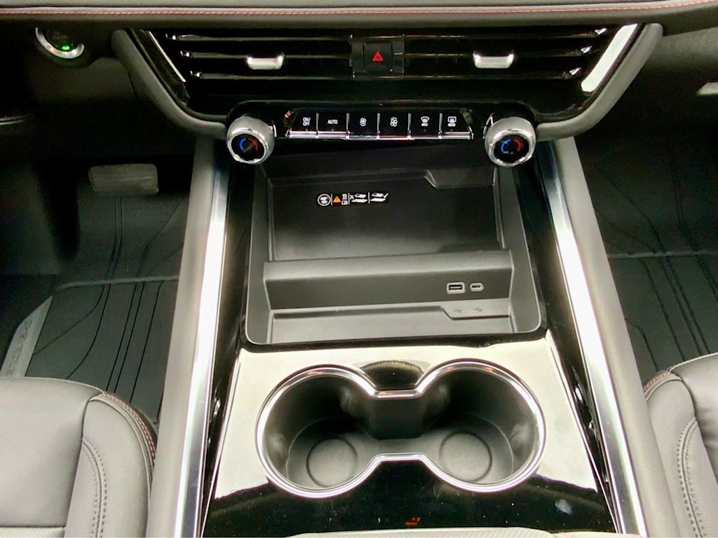 Thumbnail: 2026 Chevrolet Suburban - 46