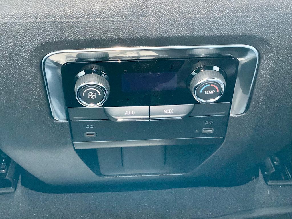 Thumbnail: 2026 Chevrolet Suburban - 50