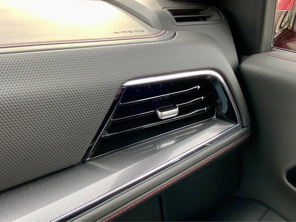 Thumbnail: 2026 Chevrolet Suburban - 49