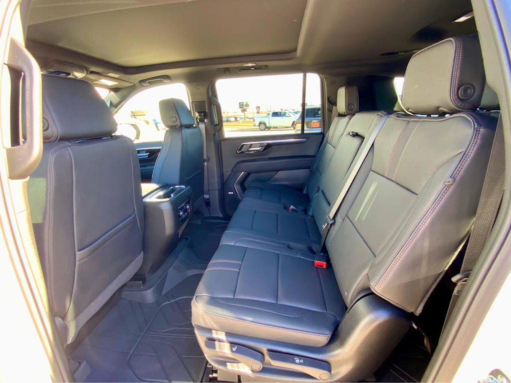 Thumbnail: 2026 Chevrolet Suburban - 12