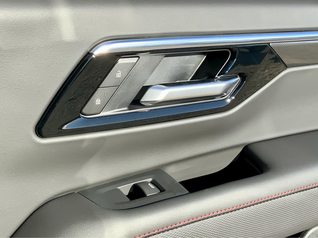 Thumbnail: 2026 Chevrolet Suburban - 57