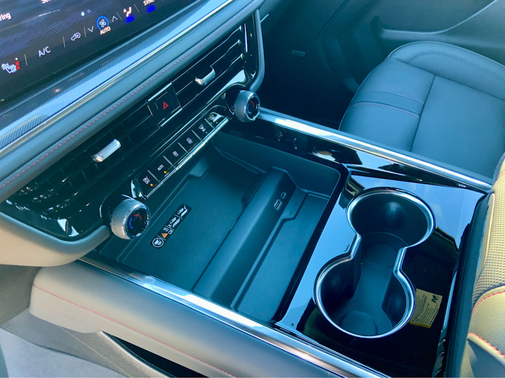 Thumbnail: 2026 Chevrolet Suburban - 16