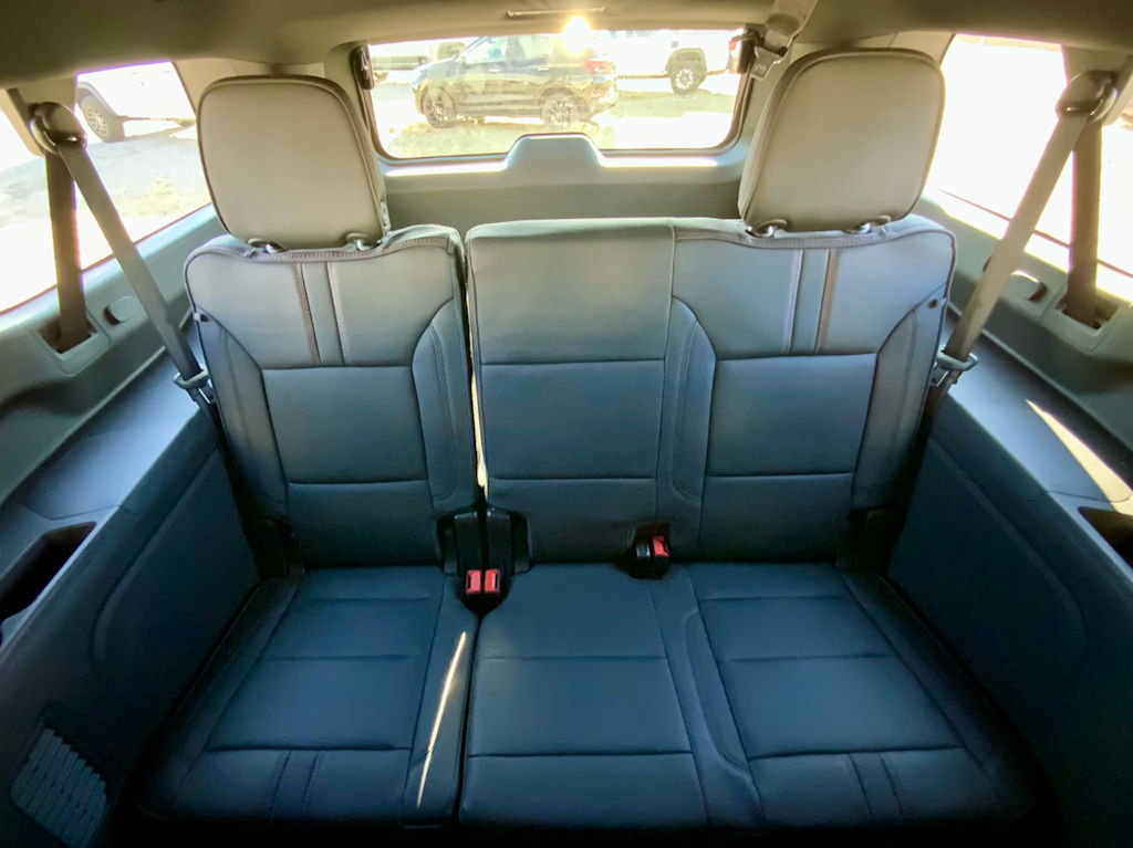 Thumbnail: 2026 Chevrolet Suburban - 39