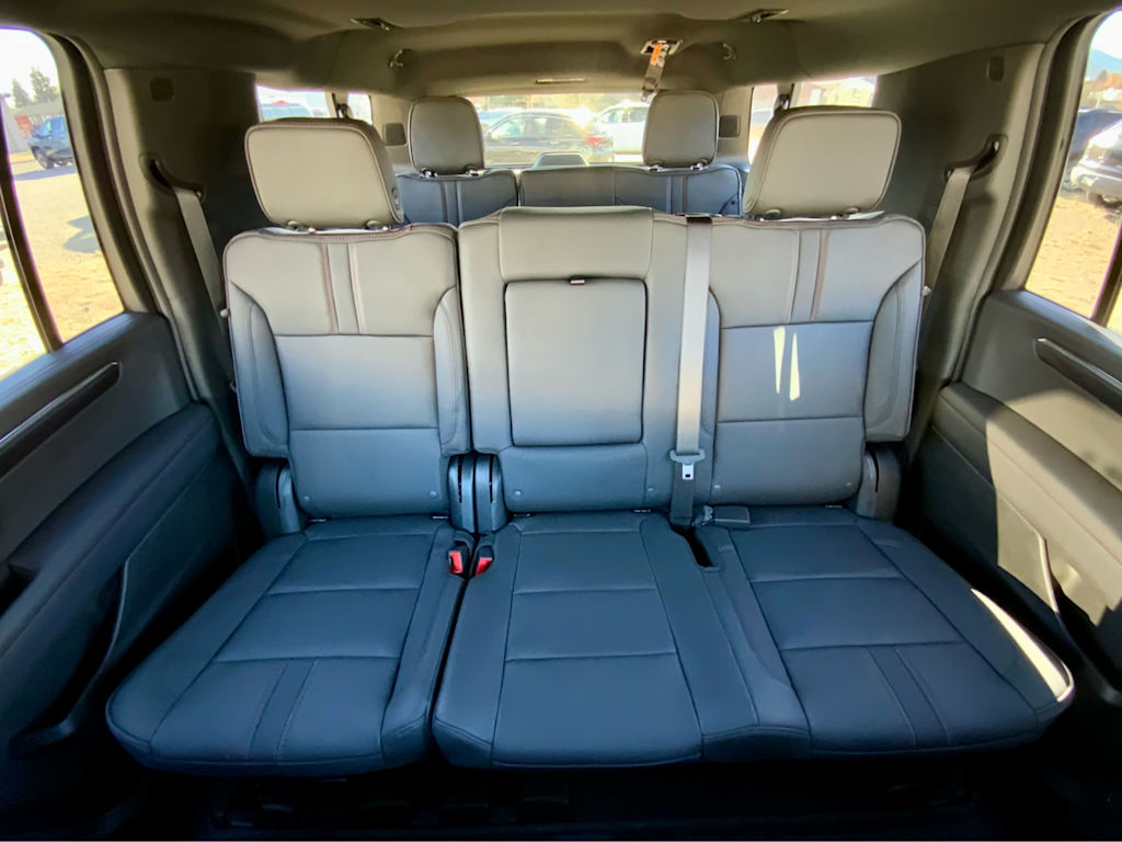 Thumbnail: 2026 Chevrolet Suburban - 40