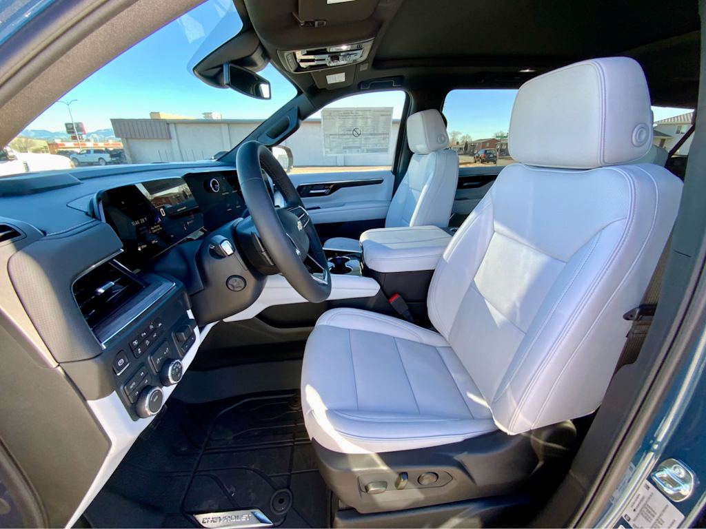 Thumbnail: 2026 Chevrolet Suburban - 10