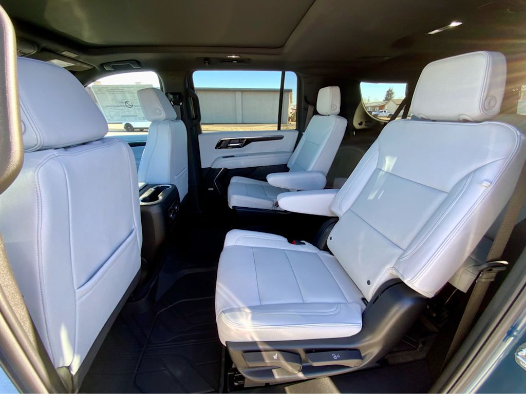 Thumbnail: 2026 Chevrolet Suburban - 12