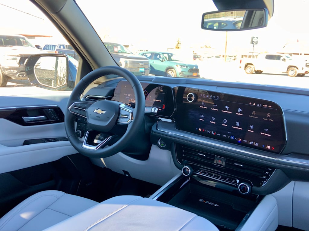 Thumbnail: 2026 Chevrolet Suburban - 41