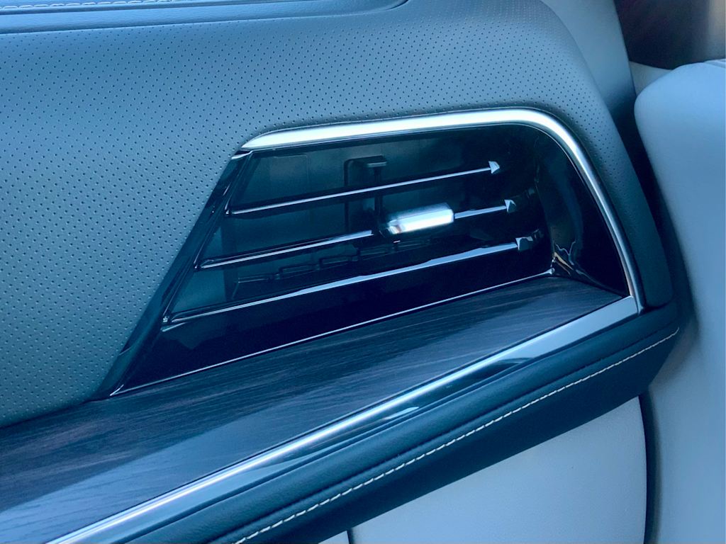 Thumbnail: 2026 Chevrolet Suburban - 50