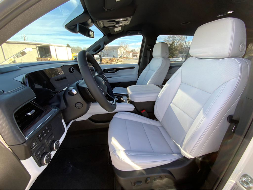 2025 Chevrolet Suburban Premier 11