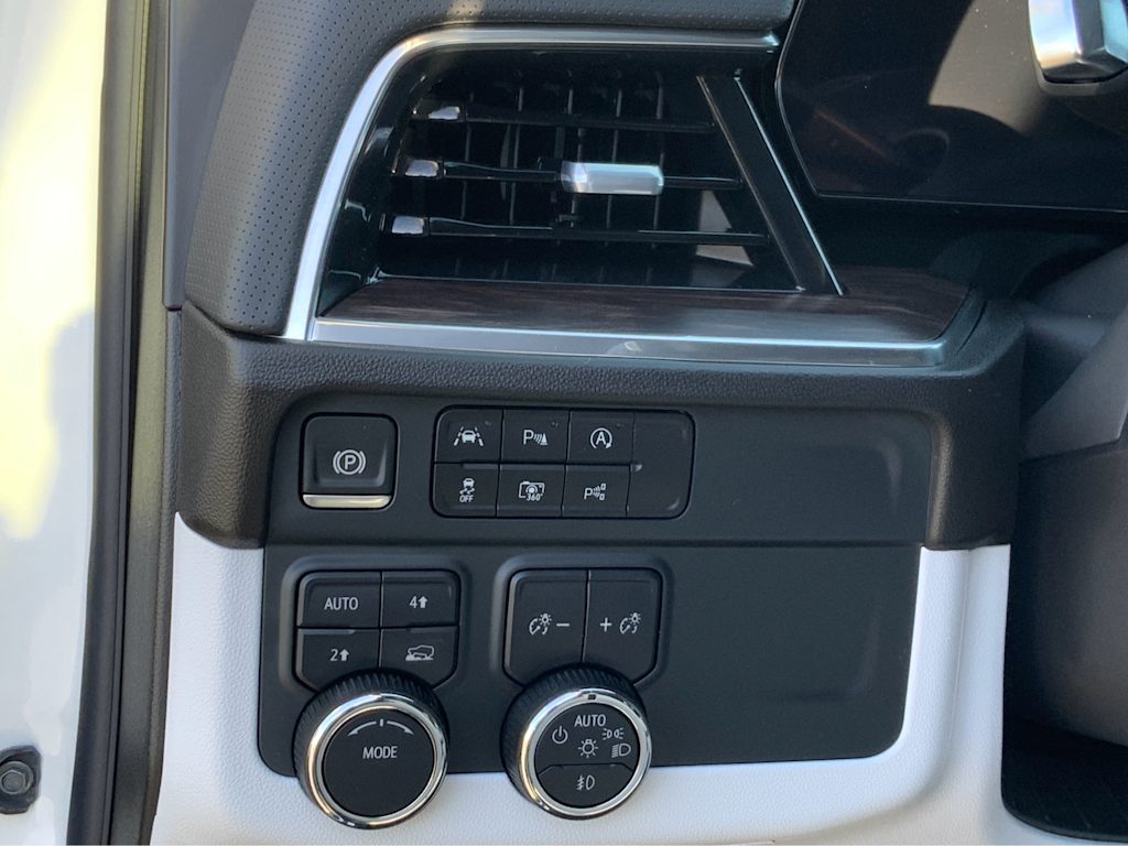 2025 Chevrolet Suburban Premier 33