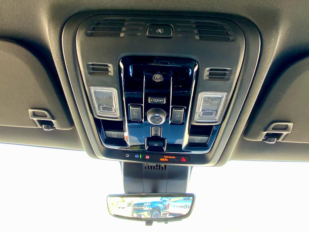 Thumbnail: 2026 Chevrolet Suburban - 38