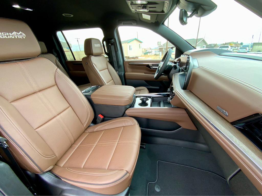 2025 Chevrolet Suburban High Country 11