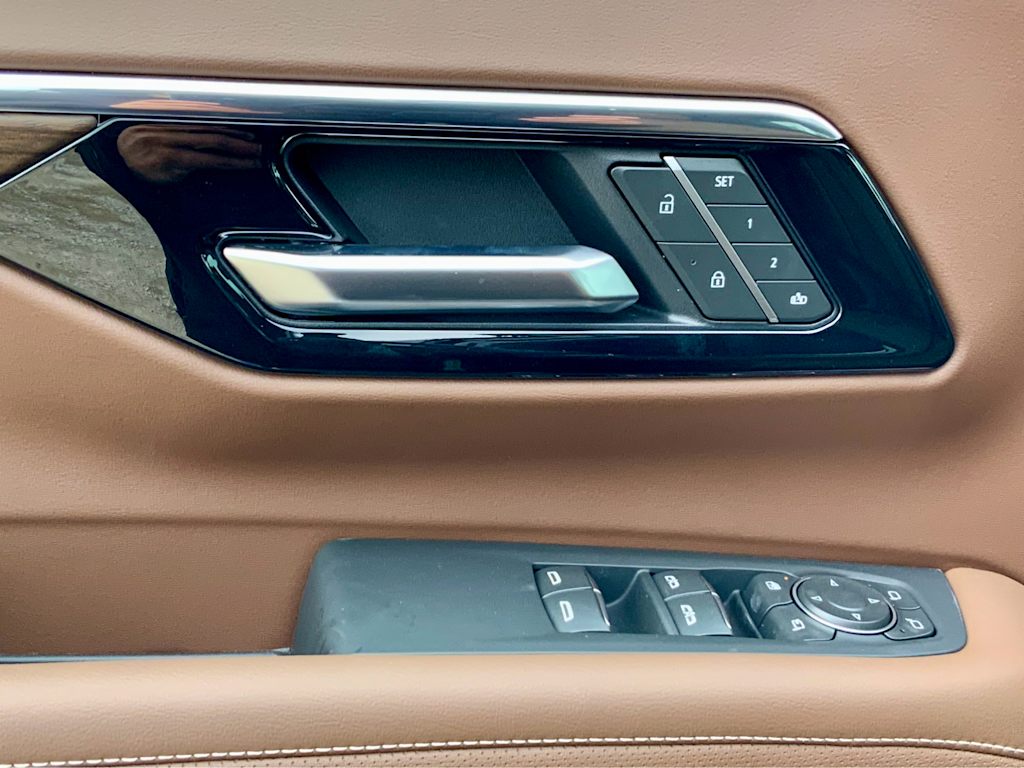 2025 Chevrolet Suburban High Country 35